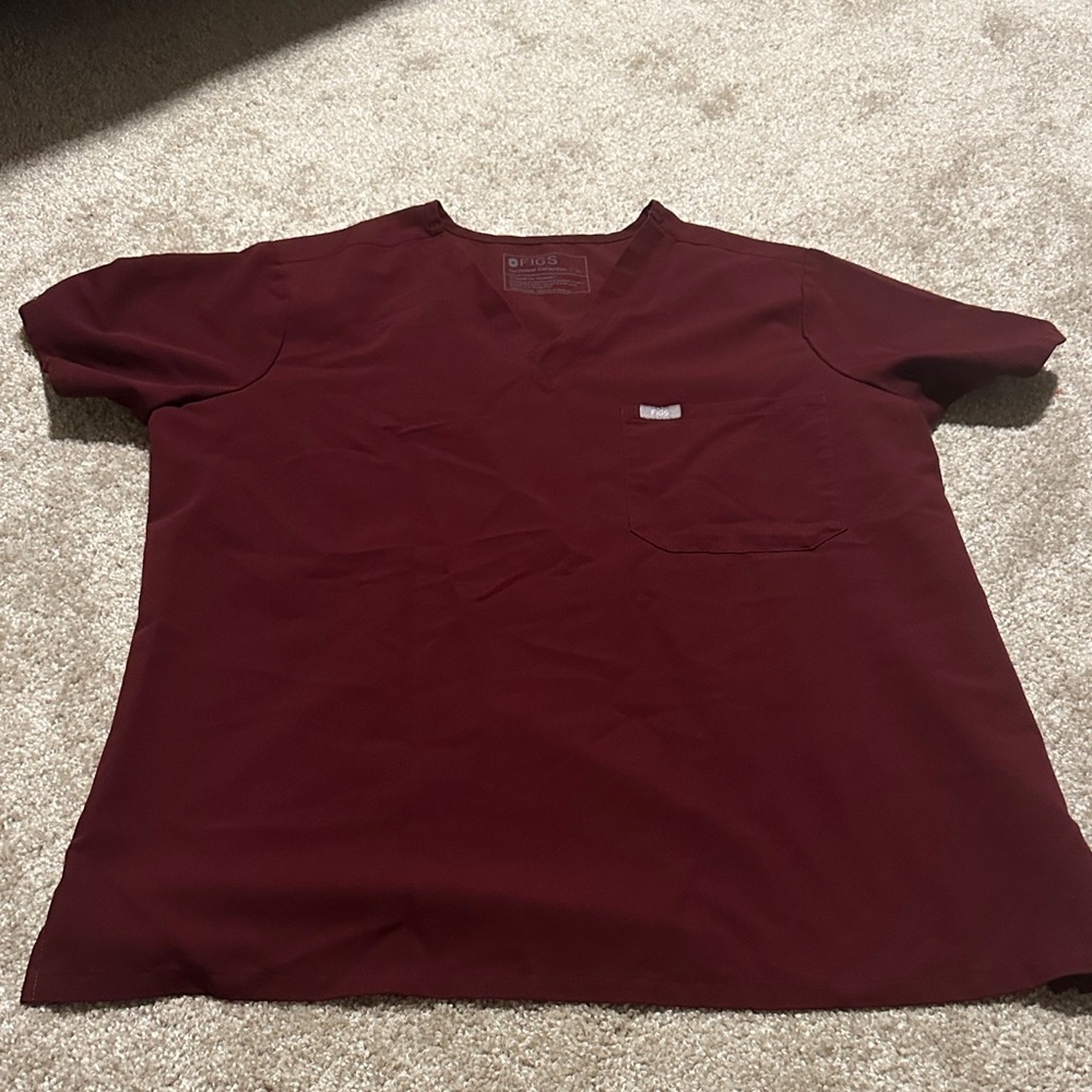 Figs scrub top